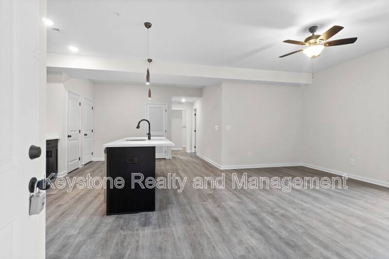 Apartment for rent at 229 E Johnson Circle, Clarksville, TN 37040