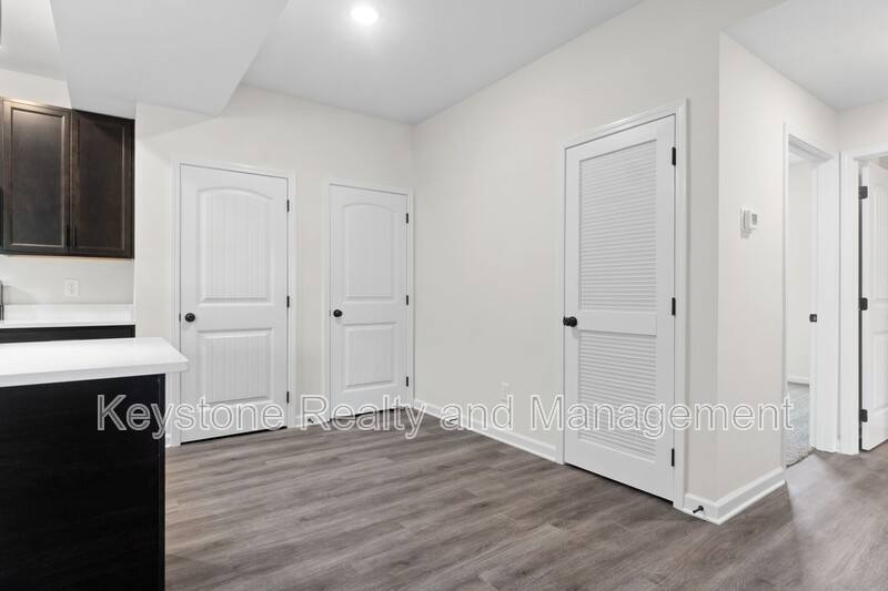 Apartment for rent at 229 E Johnson Circle, Clarksville, TN 37040