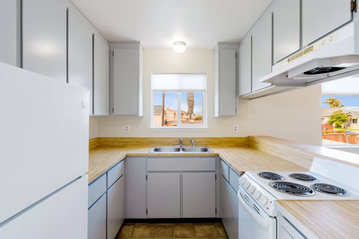 Apartment for rent at 17 E High St, Watsonville, CA 95076