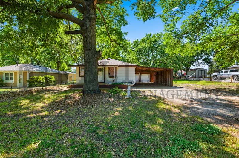 House for rent at 107 Queen Ave, Maize, KS 67101