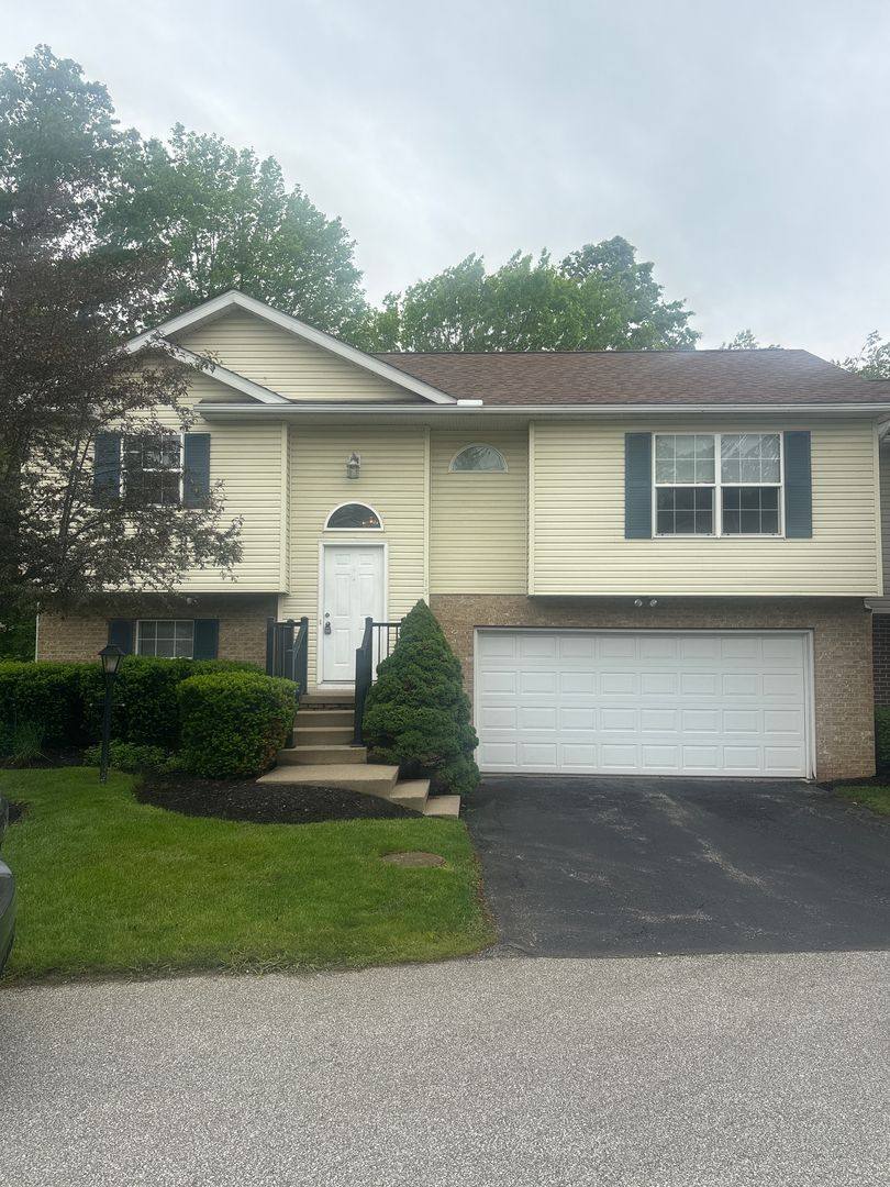 Condo for rent at 15 River Ridge Lane, Munroe Falls, OH 44262