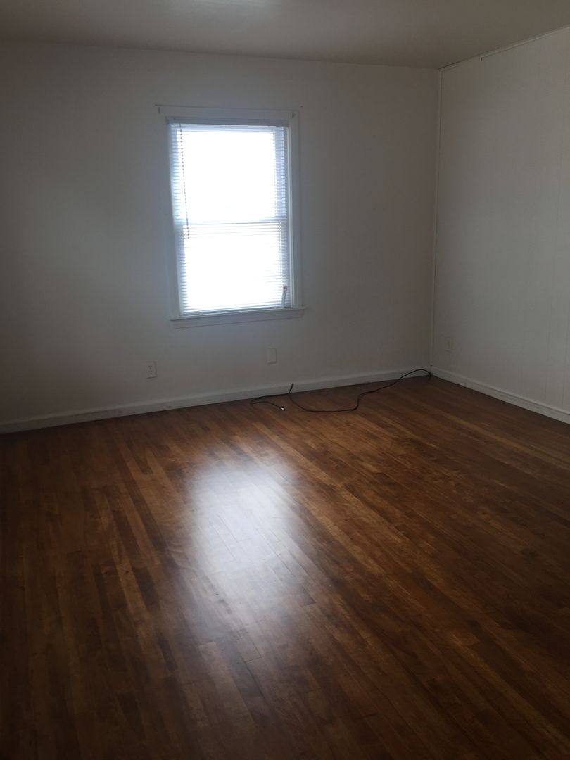 House for rent at 1126 Lorraine Ave, Waterloo, IA 50702