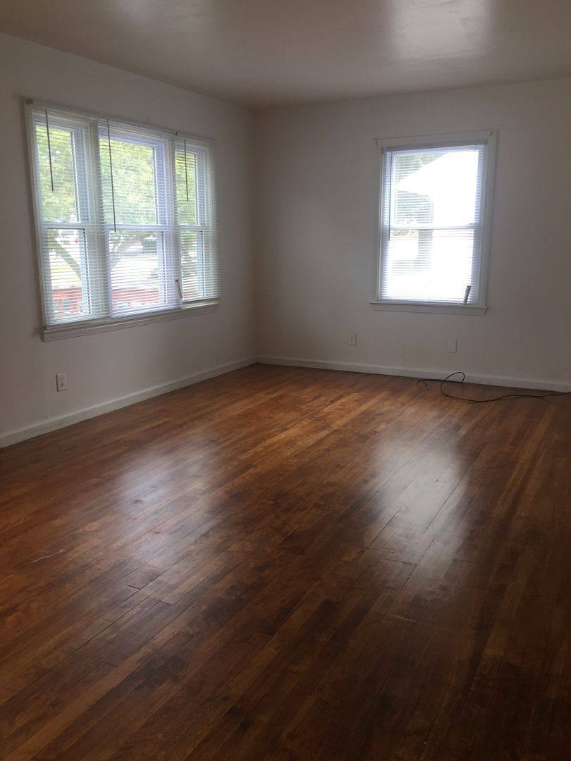 House for rent at 1126 Lorraine Ave, Waterloo, IA 50702