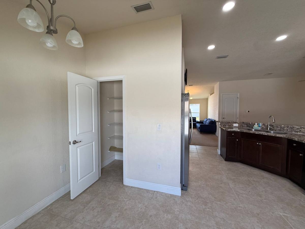 House for rent at 585 W Runyon Loop, Beverly Hills, FL 34465