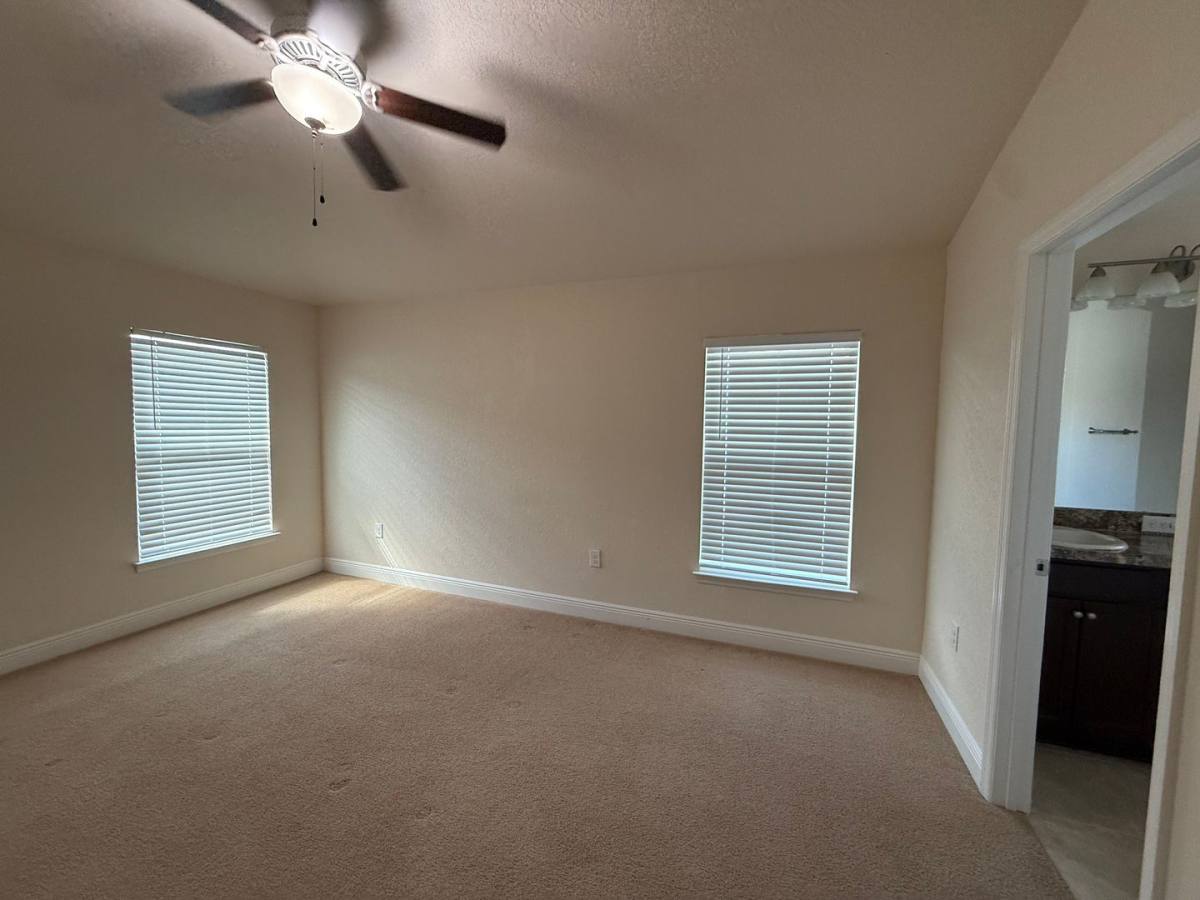 House for rent at 585 W Runyon Loop, Beverly Hills, FL 34465