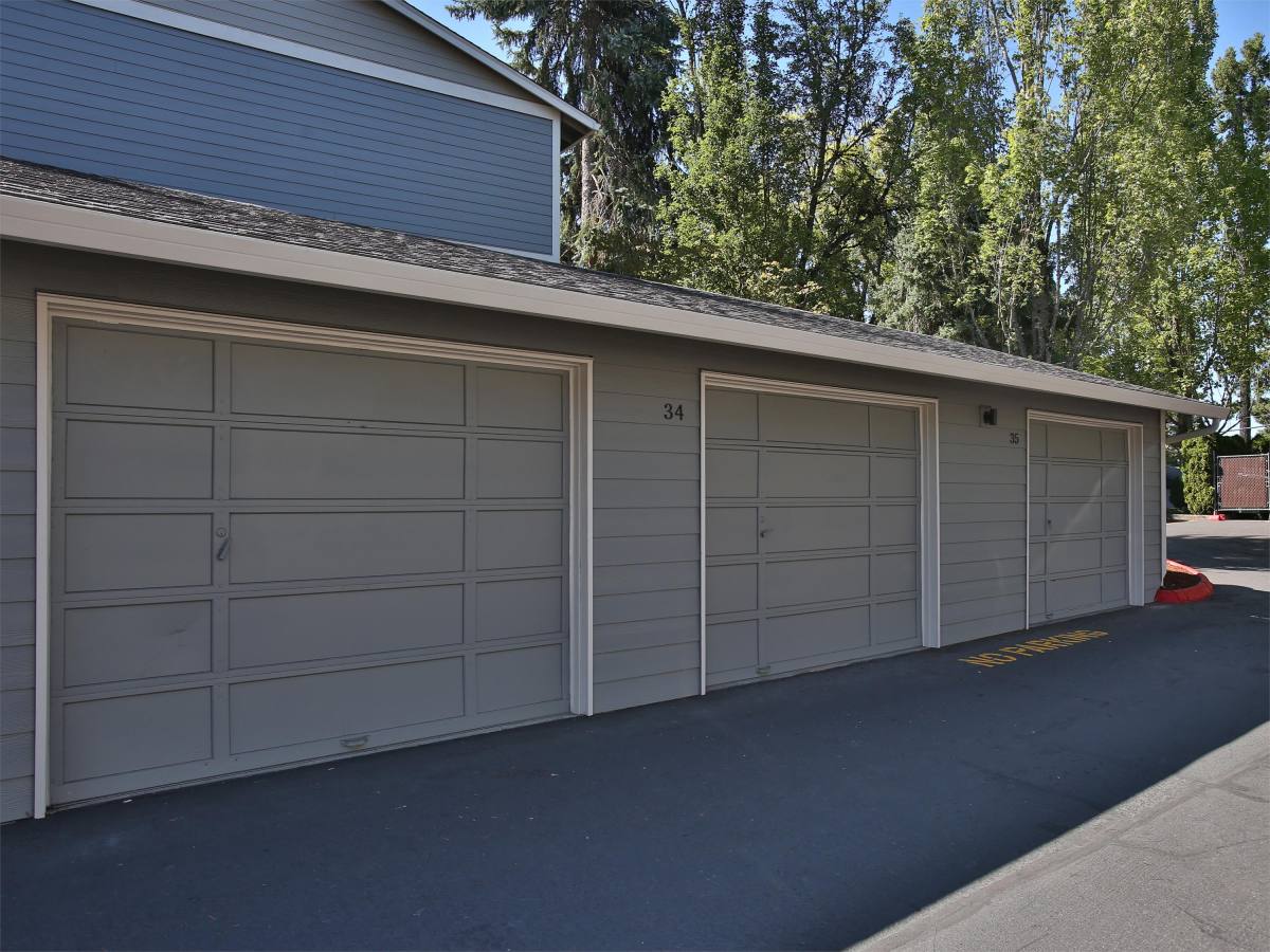 Apartment for rent at 14170 SW Allen Blvd #:44, Beaverton, OR 97005