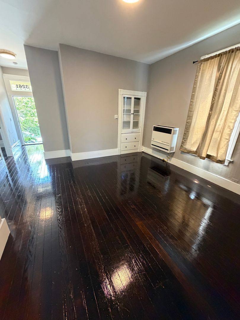 Apartment for rent at 3259-3261 Louise St, Emeryville, CA 94608
