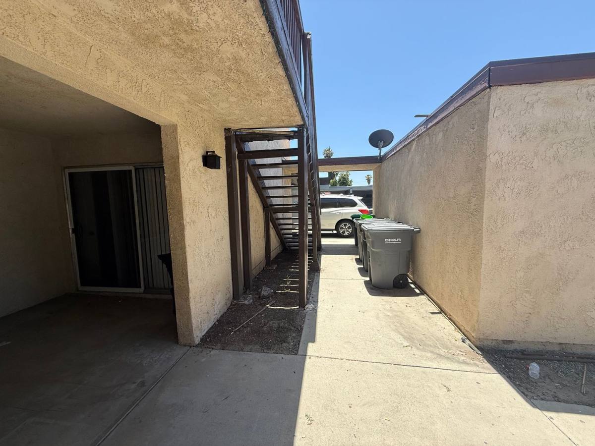 House for rent at 860 Douglas Court, Hemet, CA 92543