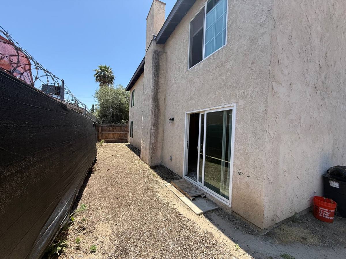House for rent at 860 Douglas Court, Hemet, CA 92543