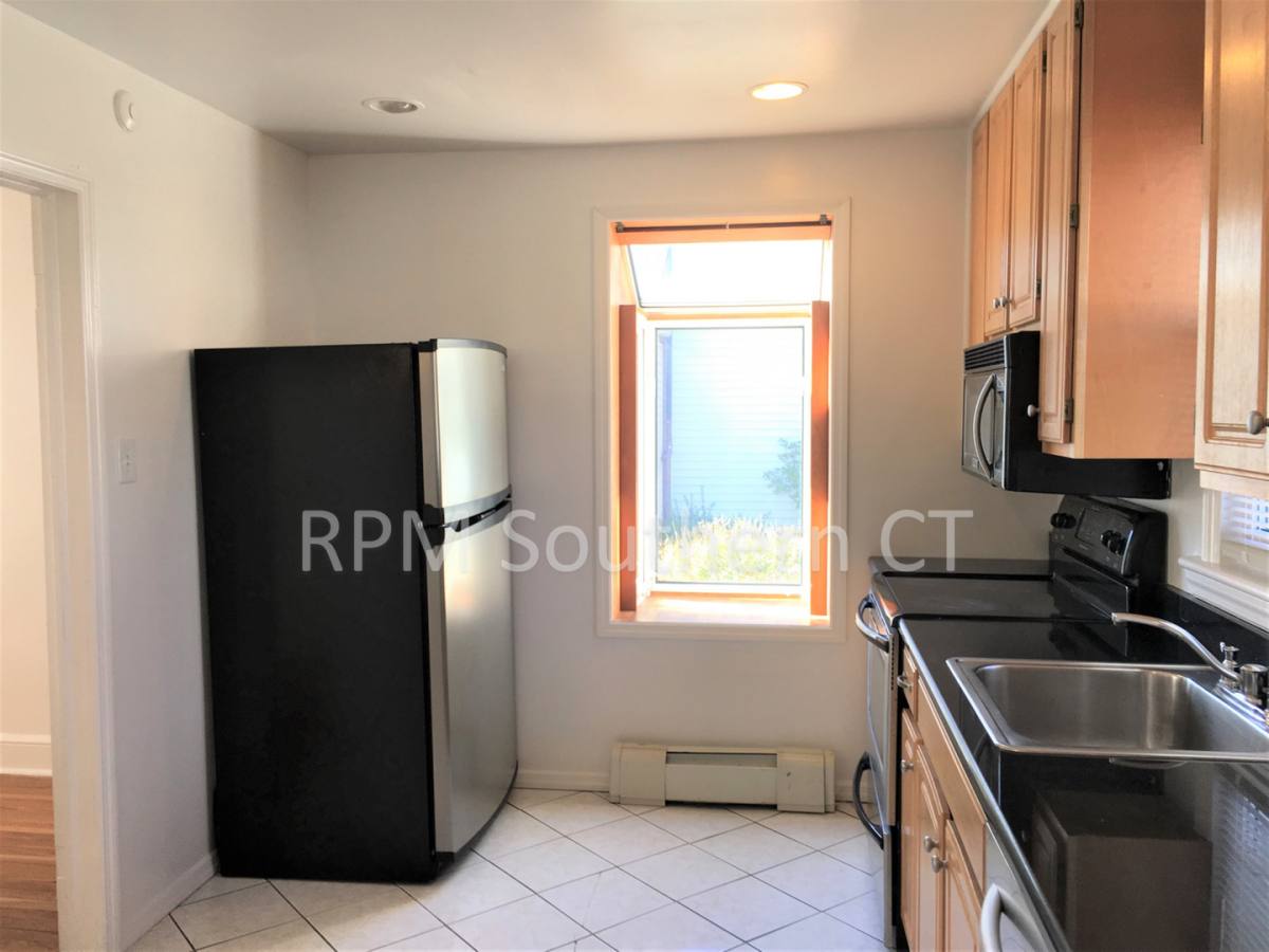 House for rent at 330 Fort Hale Rd, East Haven, CT 06512