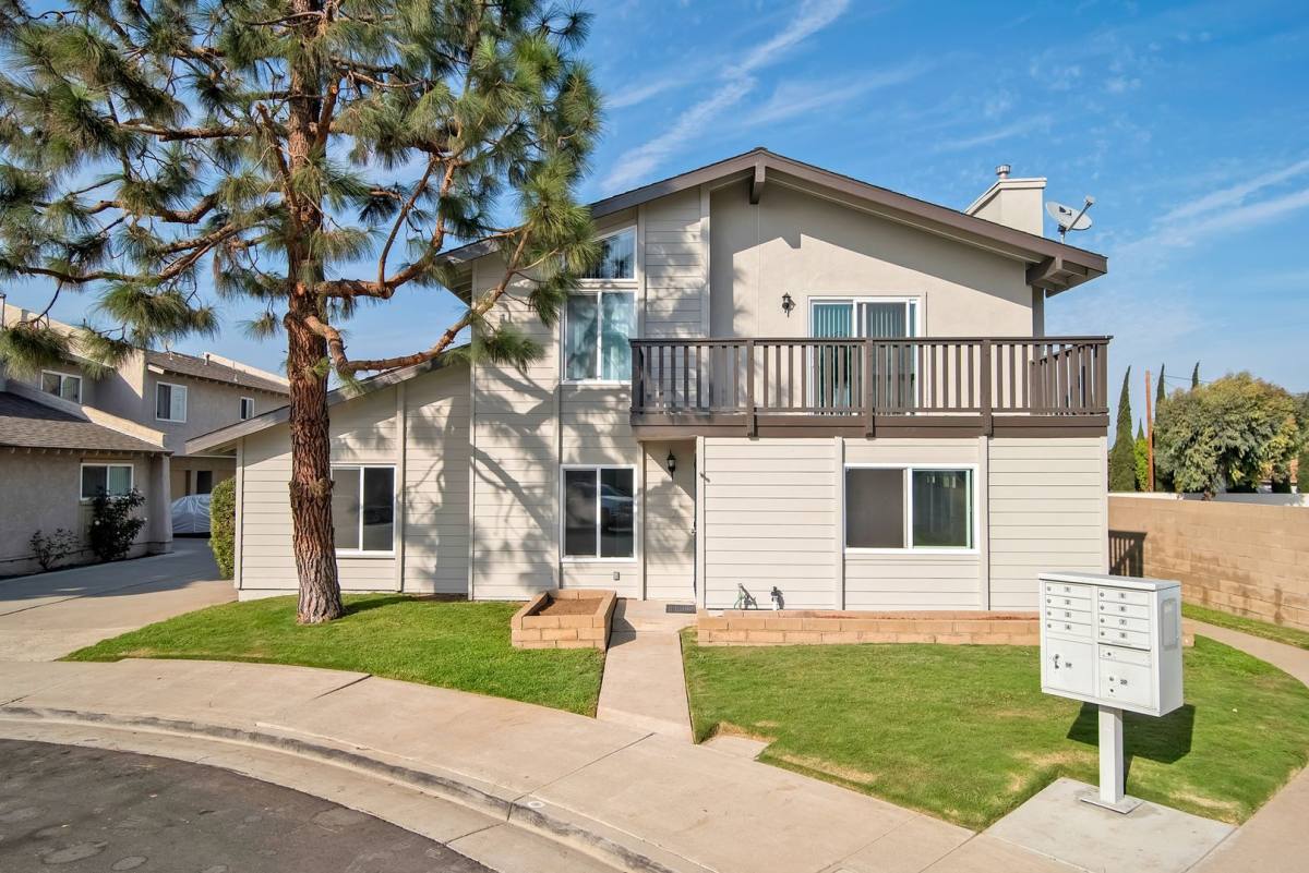 Apartment for rent at 4931 Charlene Circle, Huntington Beach, CA 92649
