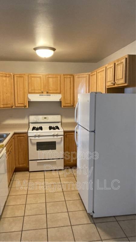 Apartment for rent at 1335 Rock Run Dr #7, Crest Hill, IL 60403