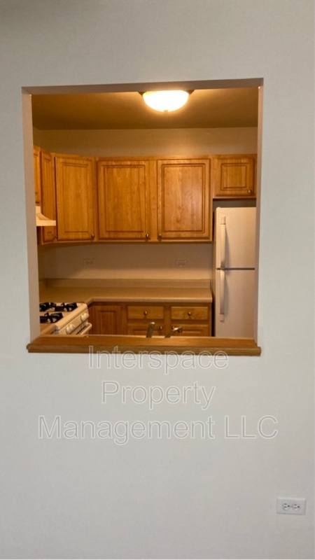 Apartment for rent at 1335 Rock Run Dr #7, Crest Hill, IL 60403