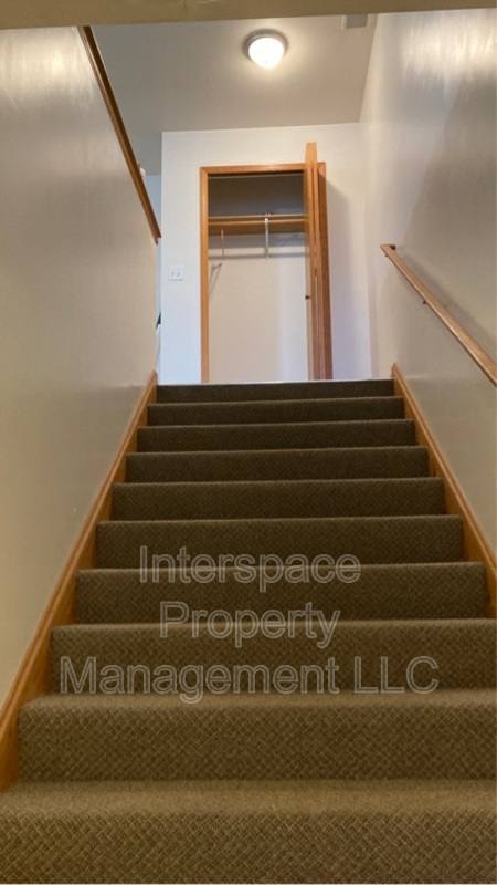 Apartment for rent at 1335 Rock Run Dr #7, Crest Hill, IL 60403