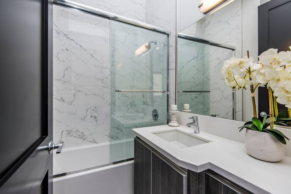 Townhouse for rent at 5812 Virginia Ave, Los Angeles, CA 90038
