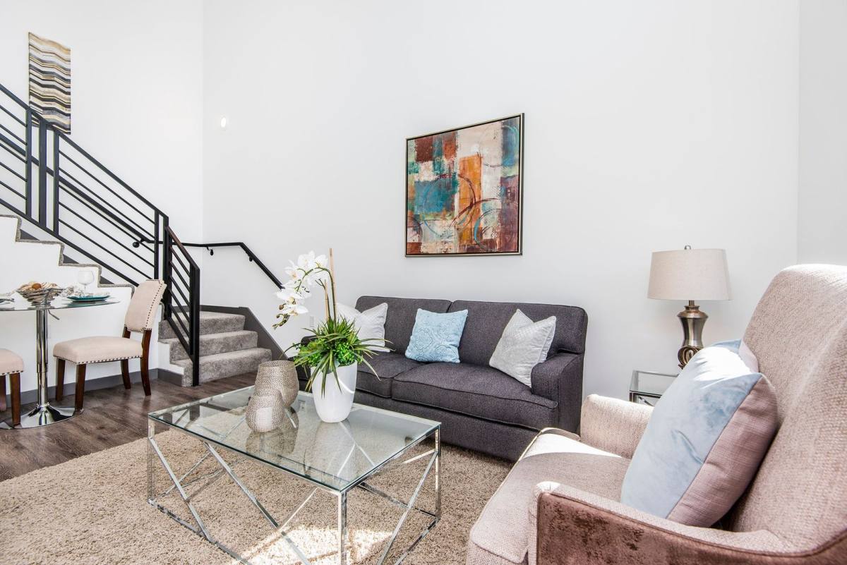 Townhouse for rent at 5812 Virginia Ave, Los Angeles, CA 90038