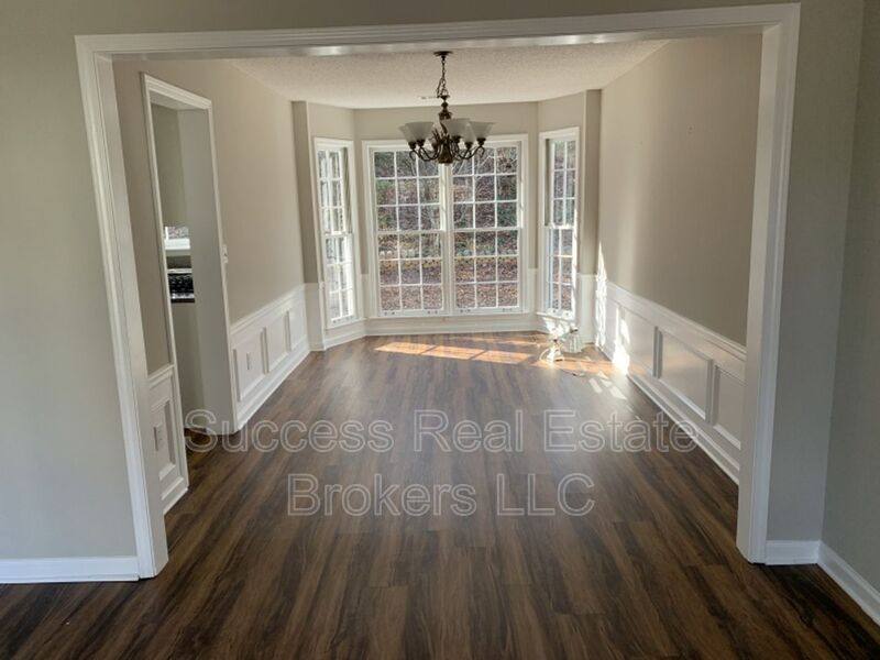 House for rent at 11020 Egmont Dr, Alpharetta, GA 30022