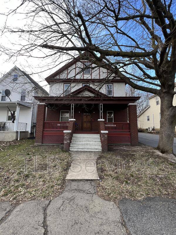 Apartment for rent at 221 3rd St #3 Downstairs, Olyphant, PA 18447
