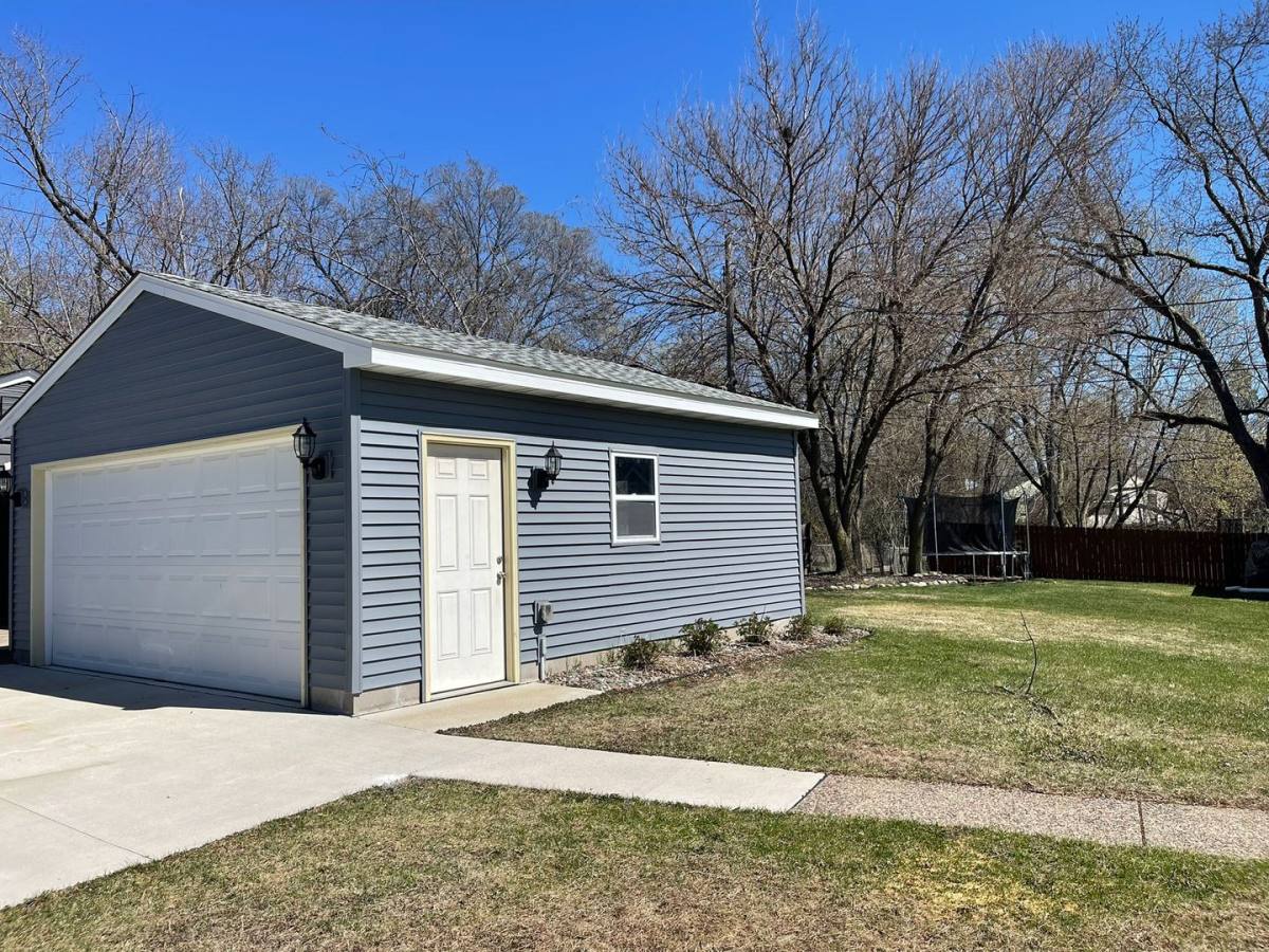 House for rent at 8824 W 34th St, Minneapolis, MN 55426