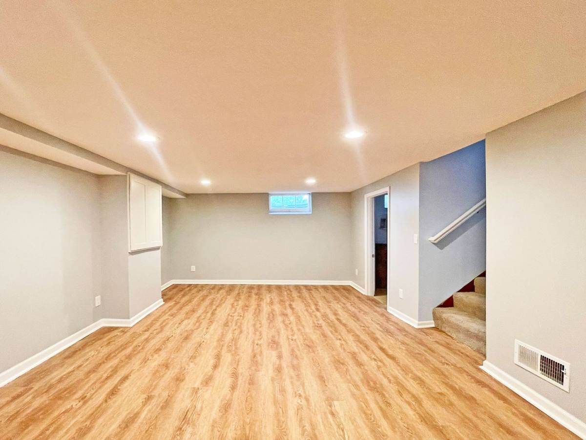 House for rent at 8824 W 34th St, Minneapolis, MN 55426