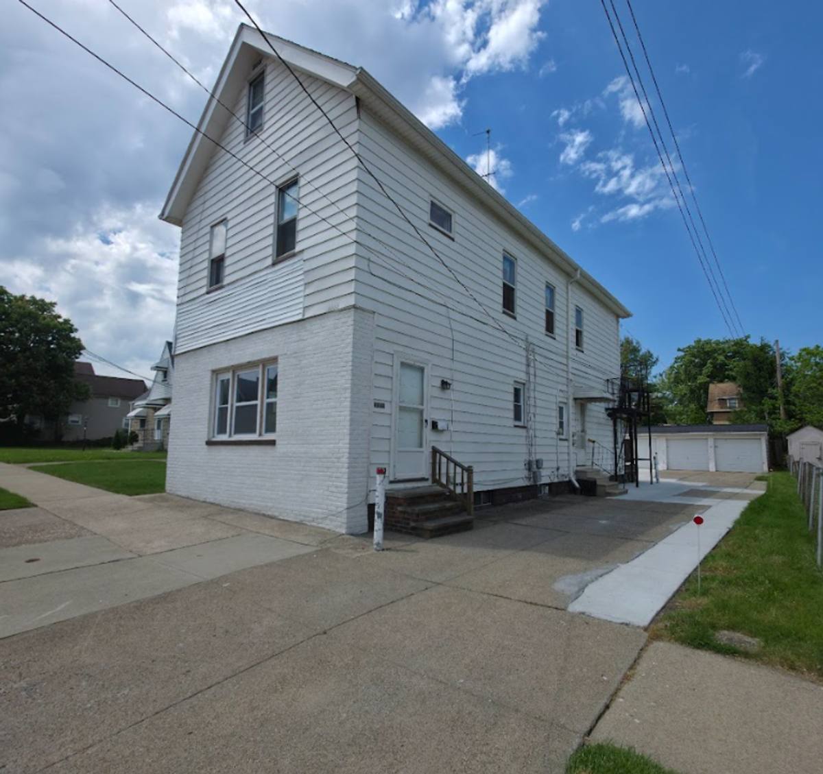 Apartment for rent at 4444 W 51st St, Cleveland, OH 44144