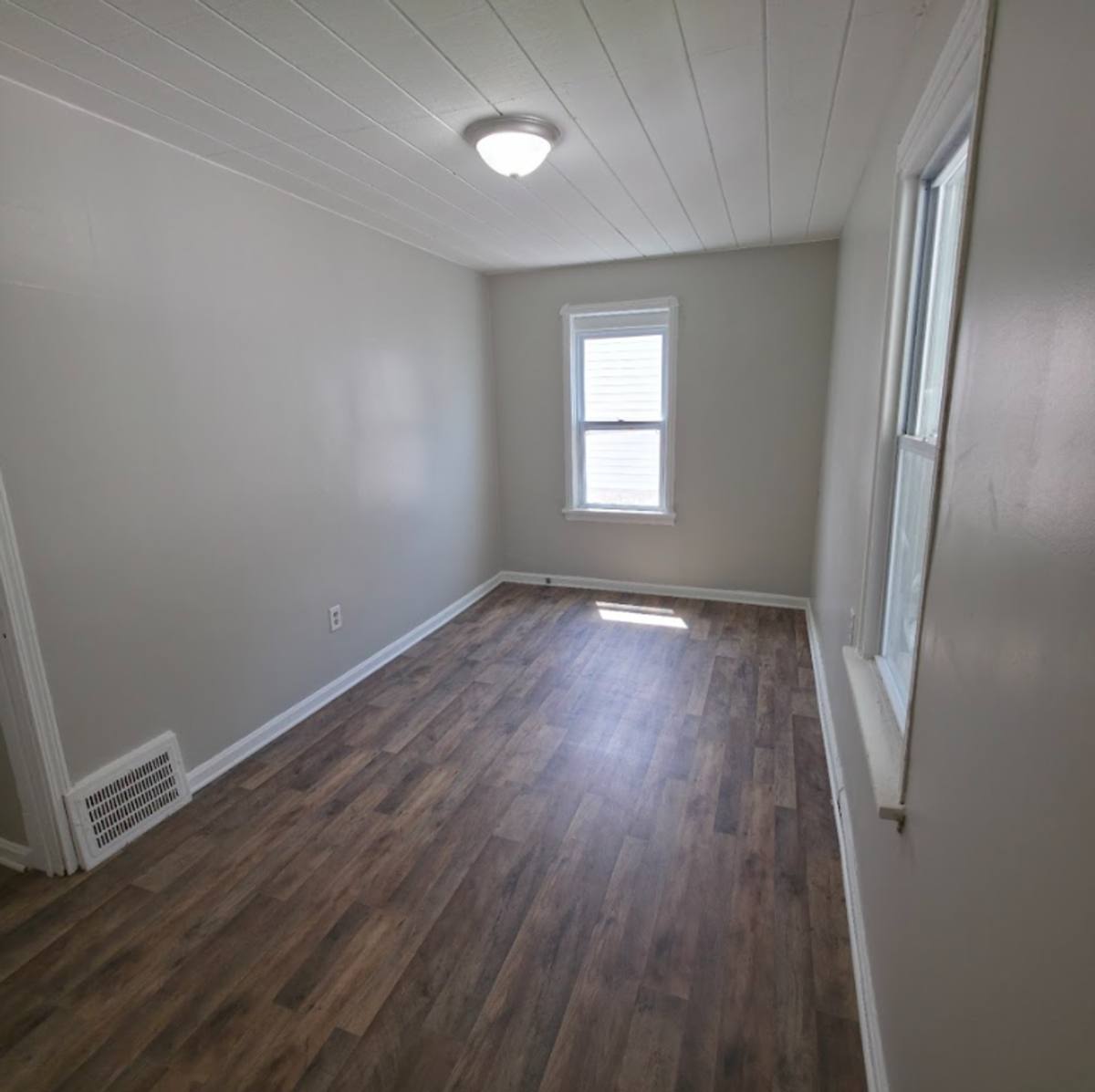 Apartment for rent at 4444 W 51st St, Cleveland, OH 44144
