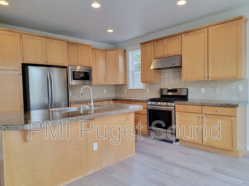 House for rent at 576 Mount Baker Place NE, Renton, WA 98059