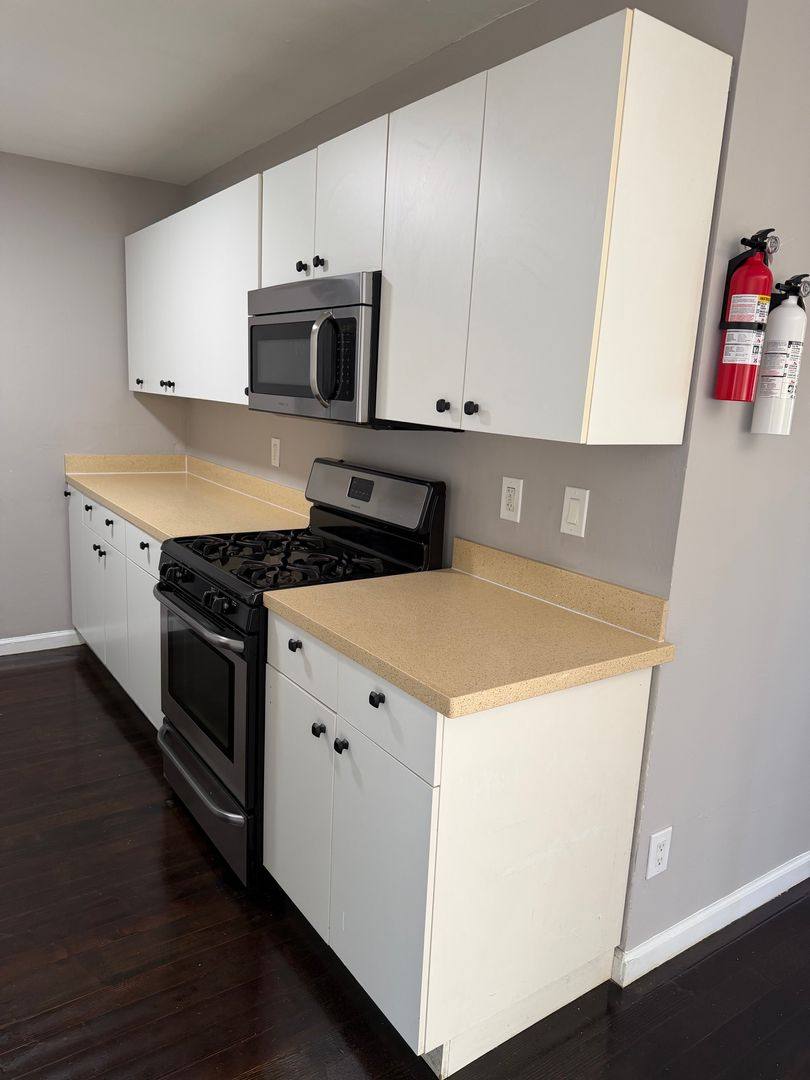 Apartment for rent at 942 57th St, Emeryville, CA 94608
