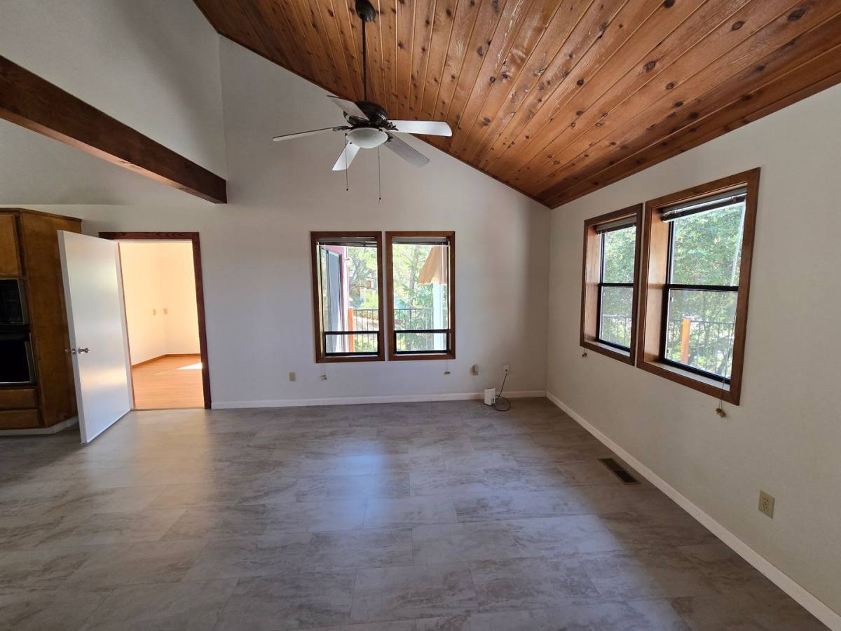 House for rent at 18716 Falcon Loop, Penn Valley, CA 95946