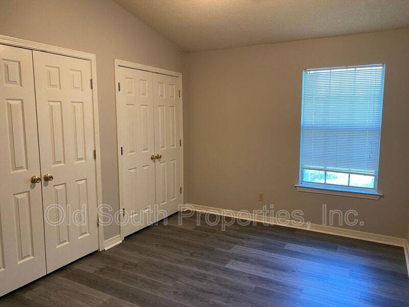 Apartment for rent at 2303 W Michigan Ave #H-7, Pensacola, FL 32526