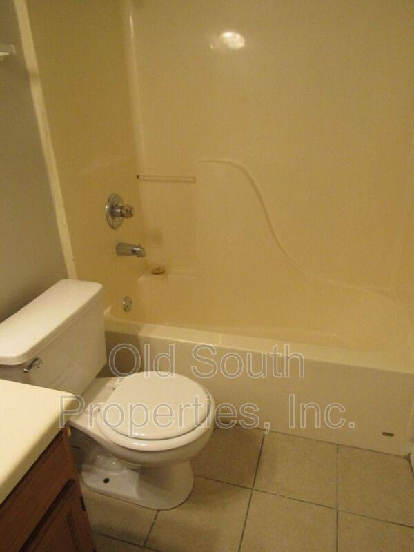 Apartment for rent at 2303 W Michigan Ave #H-7, Pensacola, FL 32526