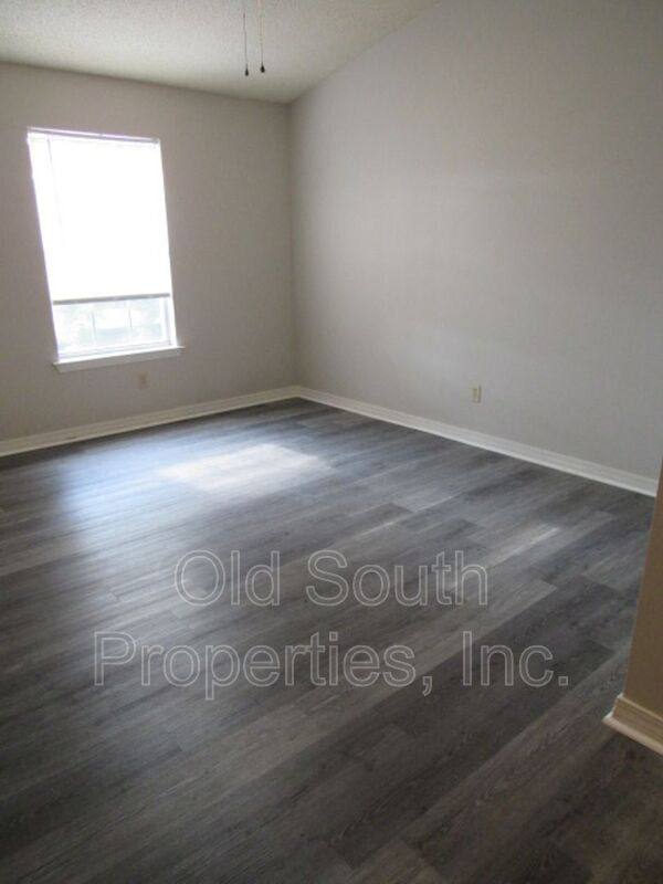 Apartment for rent at 2303 W Michigan Ave #H-7, Pensacola, FL 32526