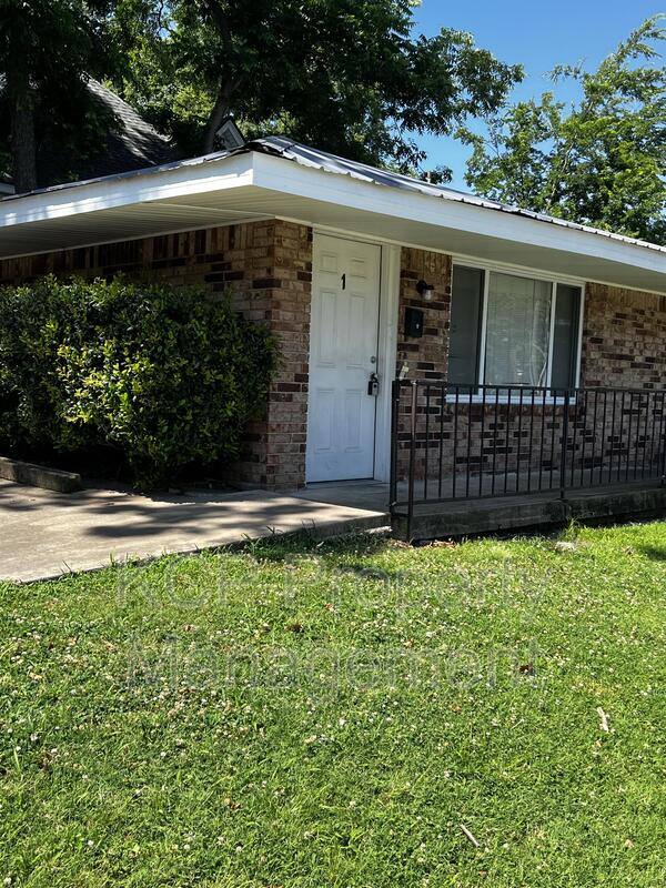 Apartment for rent at 1620 S H #1, Fort Smith, AR 72902