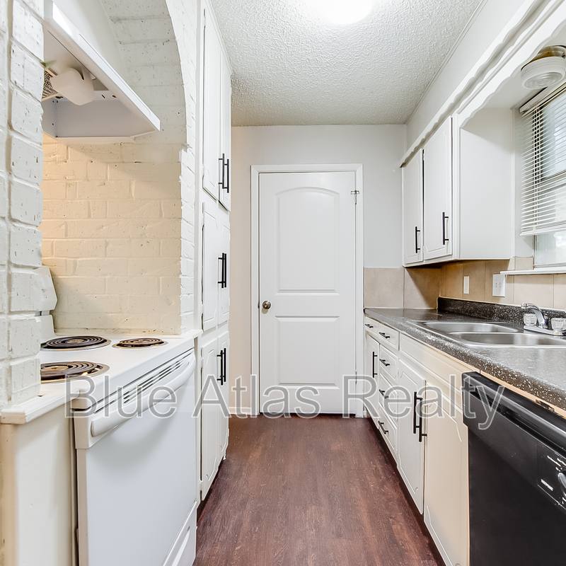 Townhouse for rent at 1908 Nolen Court #A, Arlington, TX 76012