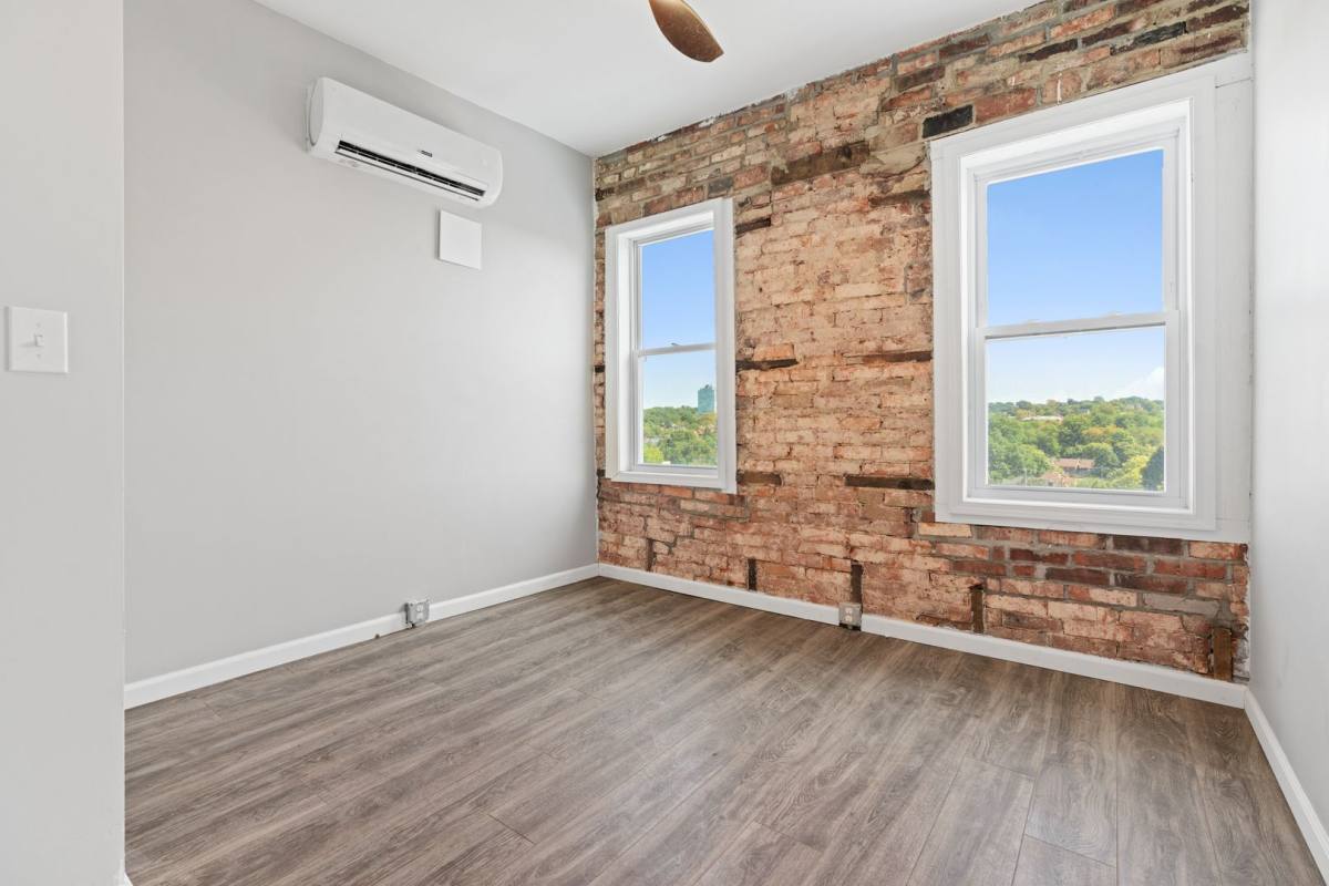 Apartment for rent at 928 Morningside Ave, Pittsburgh, PA 15206