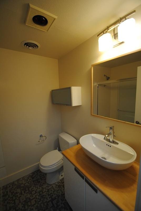 Townhouse for rent at 39 Etruria St #3, Seattle, WA 98109