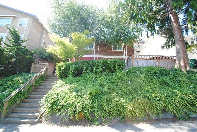 Townhouse for rent at 39 Etruria St #3, Seattle, WA 98109