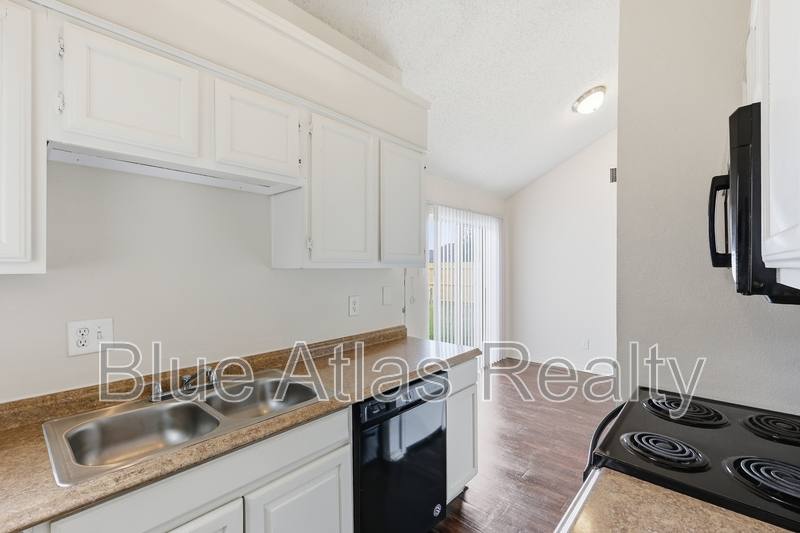 House for rent at 1612 Hunterwood Dr, Dallas, TX 75253