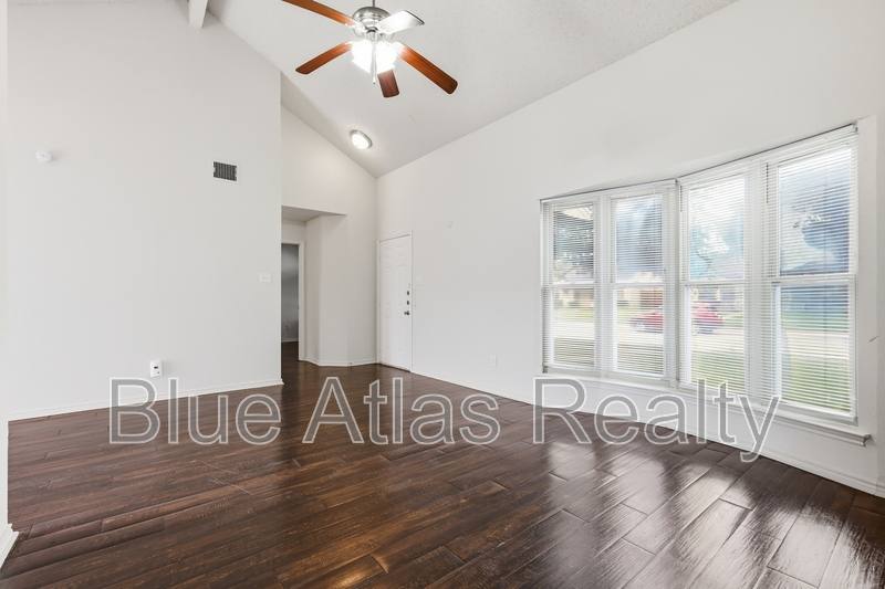 House for rent at 1612 Hunterwood Dr, Dallas, TX 75253