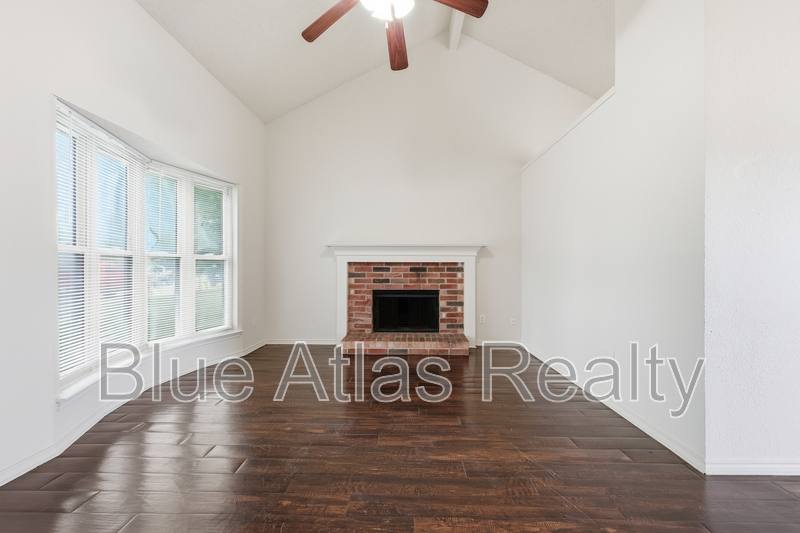 House for rent at 1612 Hunterwood Dr, Dallas, TX 75253