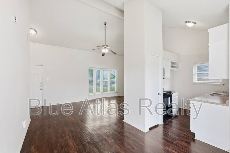 House for rent at 1612 Hunterwood Dr, Dallas, TX 75253