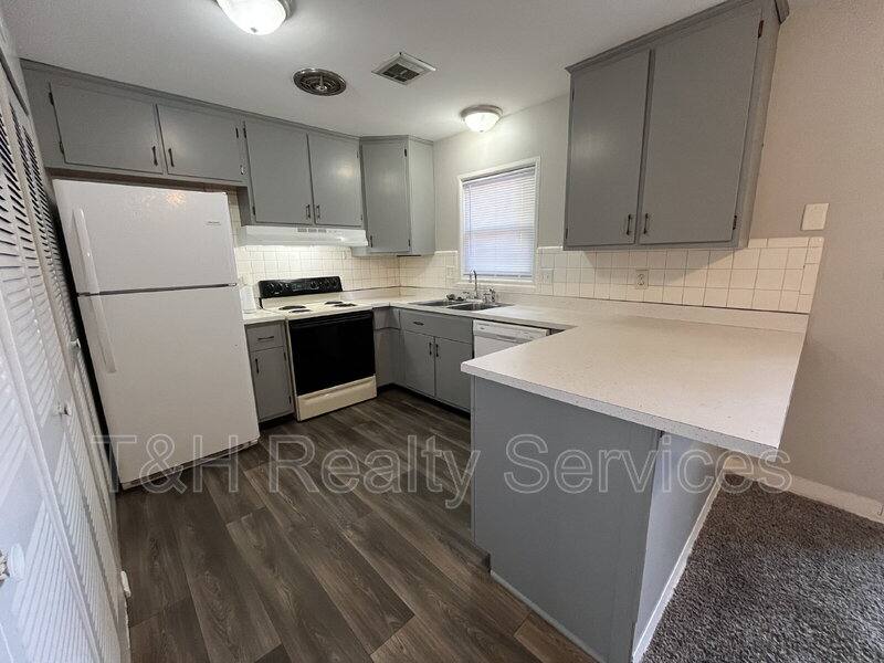 Condo for rent at 724 Southfield Court, Indianapolis, IN 46227