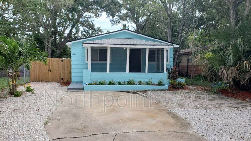 House for rent at 2510 38th St S, Saint Petersburg, FL 33711