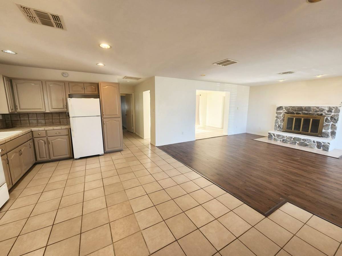 House for rent at 3676 Yucca Mesa Rd, Yucca Valley, CA 92284