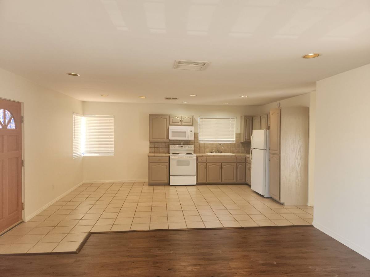 House for rent at 3676 Yucca Mesa Rd, Yucca Valley, CA 92284