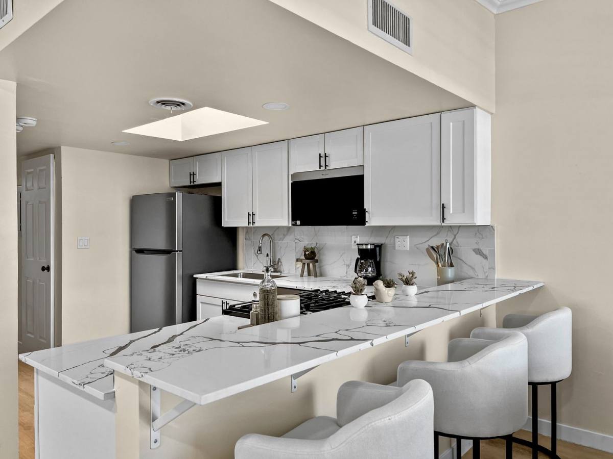 Apartment for rent at 6644 E Earll Dr, Scottsdale, AZ 85251