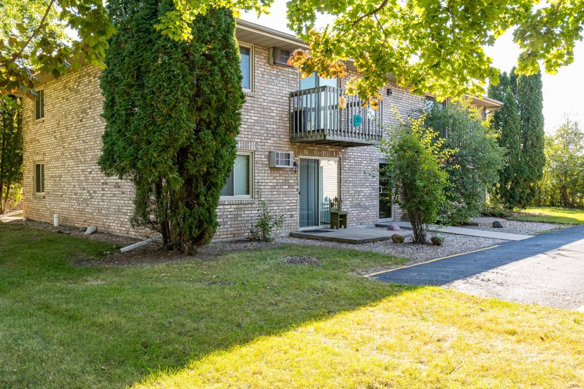 Apartment for rent at 2035-2085 W Packer Ave, Oshkosh, WI 54901