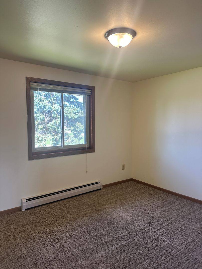 Apartment for rent at 2035-2085 W Packer Ave, Oshkosh, WI 54901