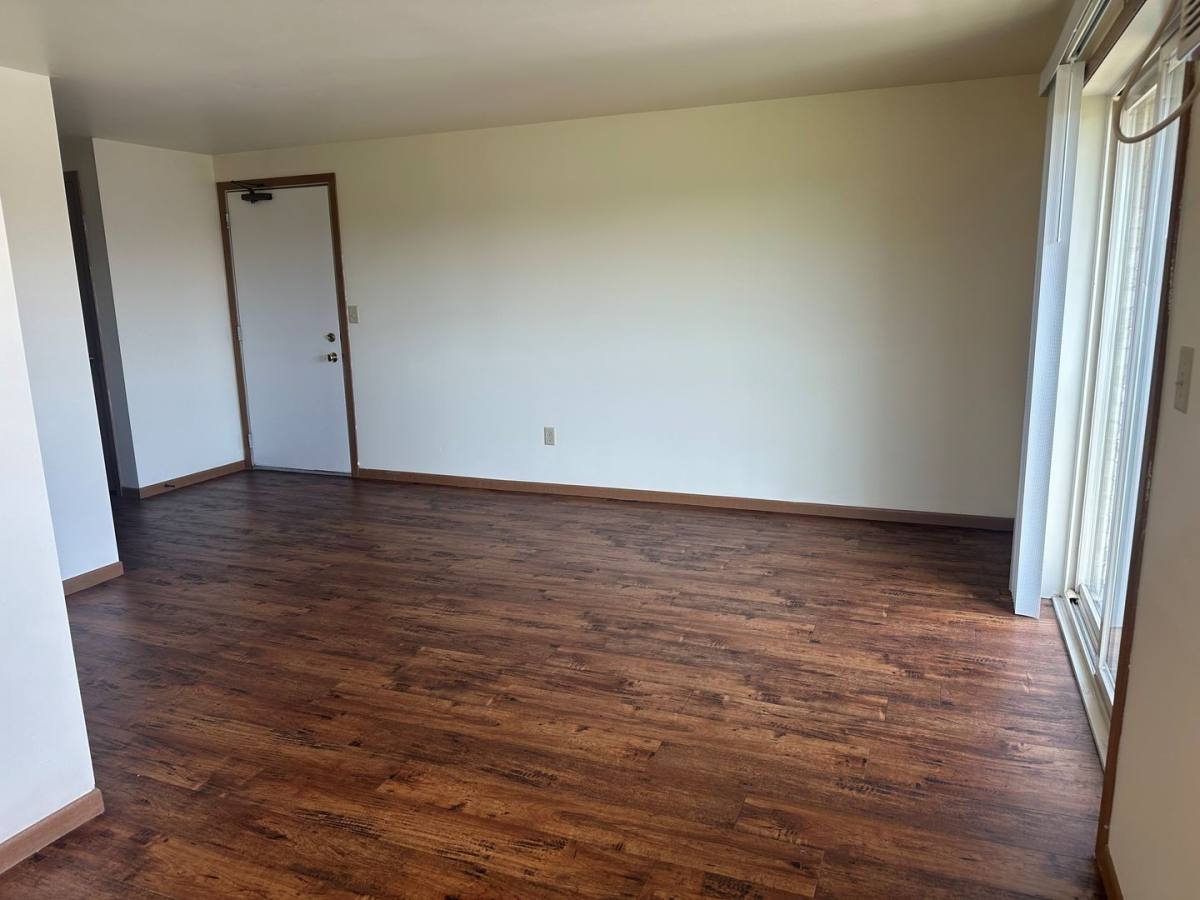 Apartment for rent at 2035-2085 W Packer Ave, Oshkosh, WI 54901