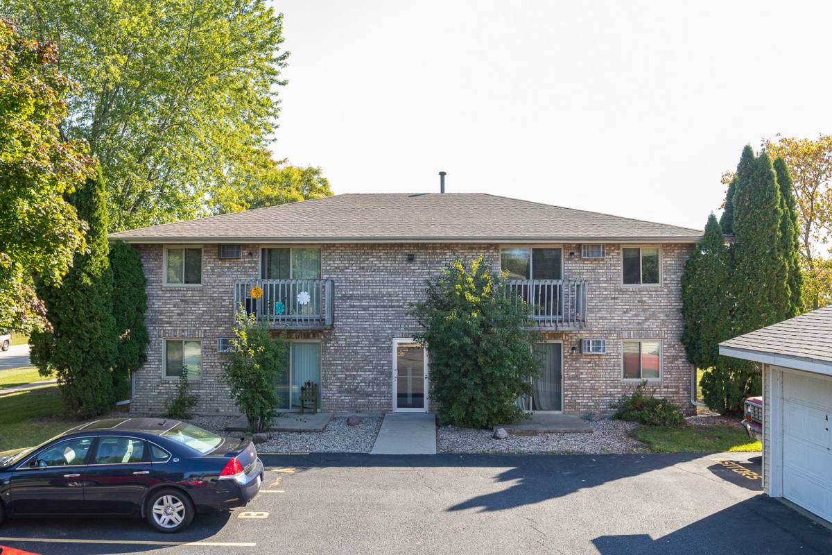Apartment for rent at 2035-2085 W Packer Ave, Oshkosh, WI 54901
